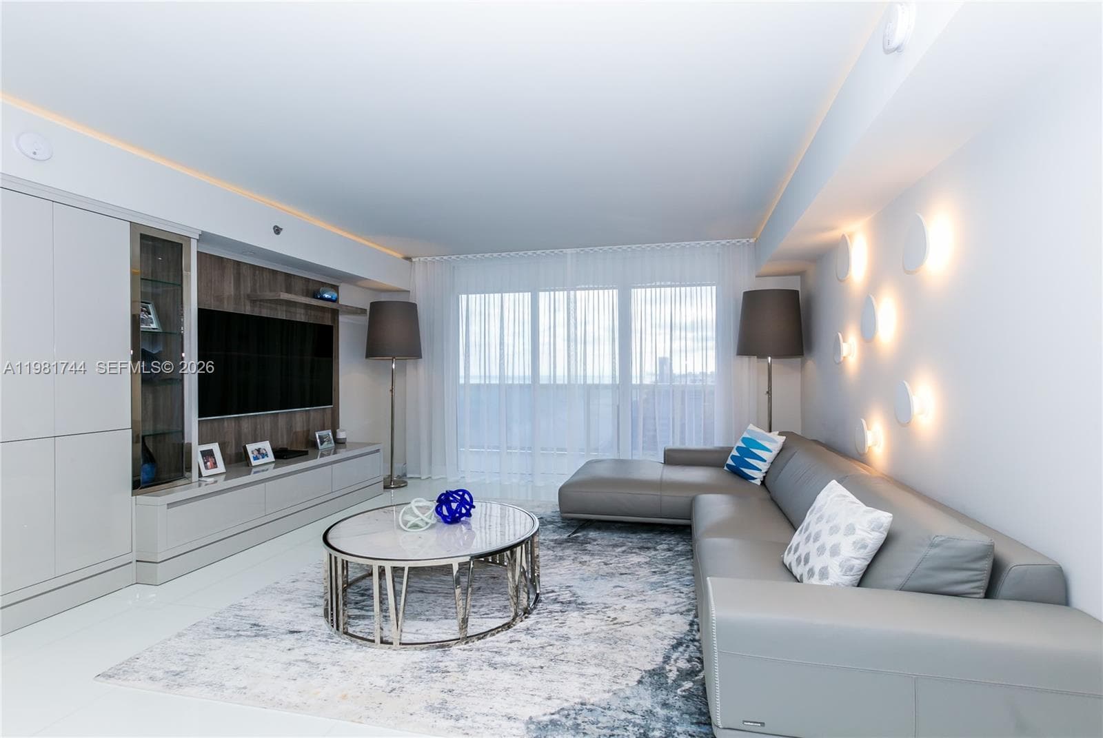 1830 S Ocean Dr # 2903, Hallandale Beach, FL 33009