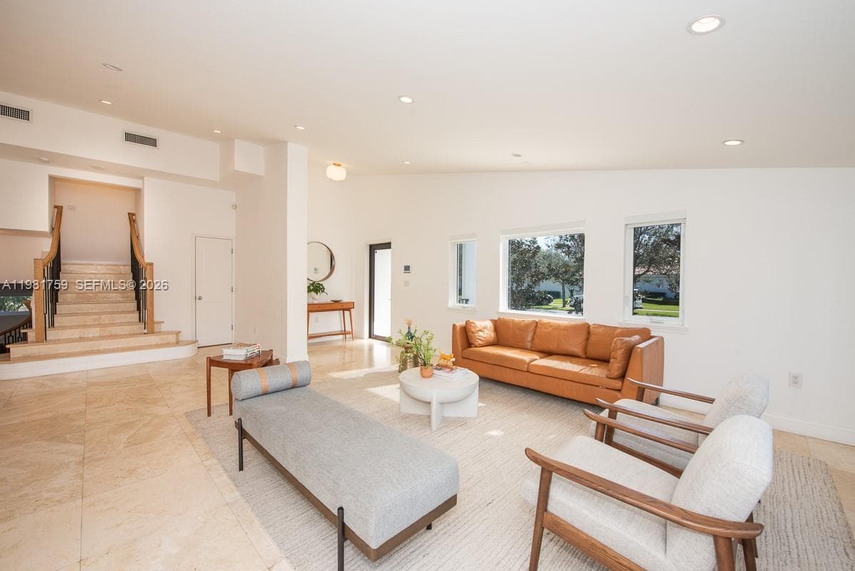717 Benevento Ave, Coral Gables, FL 33146 — zdjęcie 3