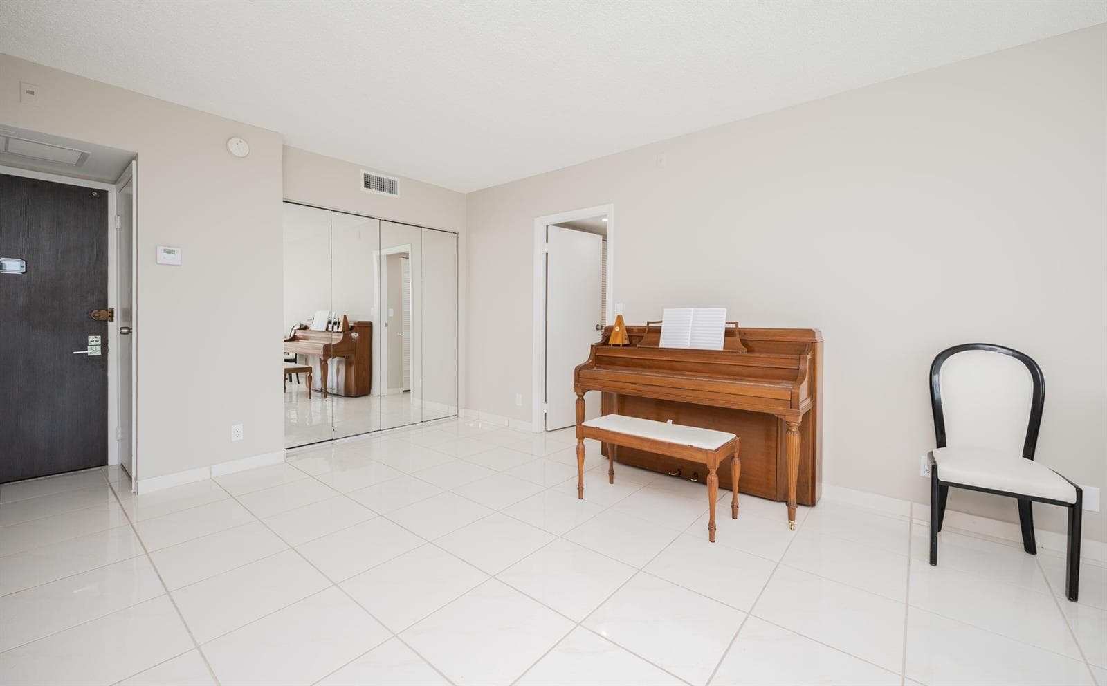 20335 W Country Club Drive # 1704, Aventura, FL 33180 — zdjęcie 2
