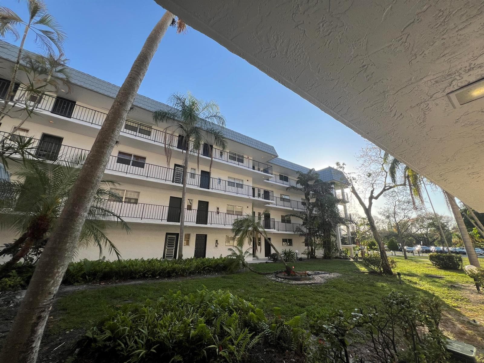 3330 Spanish Moss Terrace # 406, Lauderhill, FL 33319 — zdjęcie 5