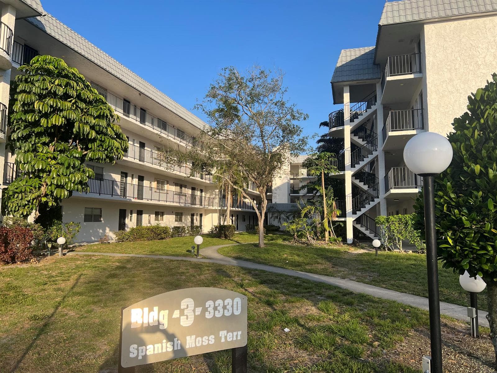 3330 Spanish Moss Terrace # 406, Lauderhill, FL 33319 — zdjęcie 4