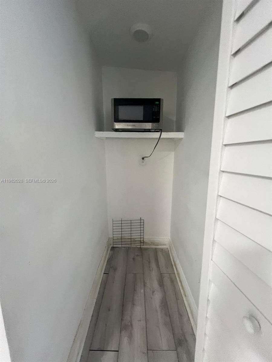 1053 NE 149th St, Miami, FL 33161 — zdjęcie 2
