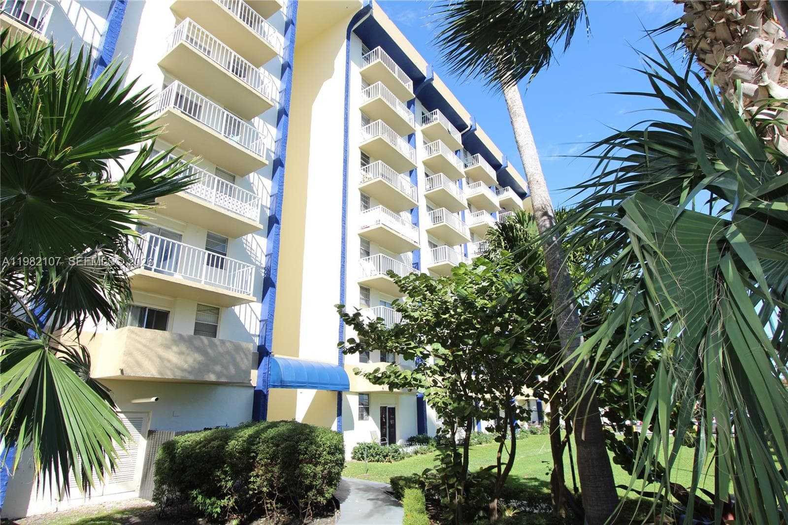 4550 NW 9th St # 815E, Miami, FL 33126