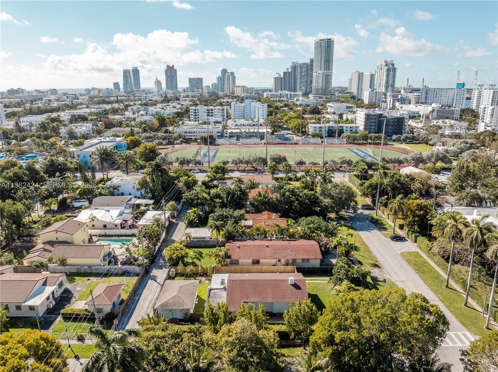 1255 Lenox Ave, Miami Beach, FL 33139 — zdjęcie 2