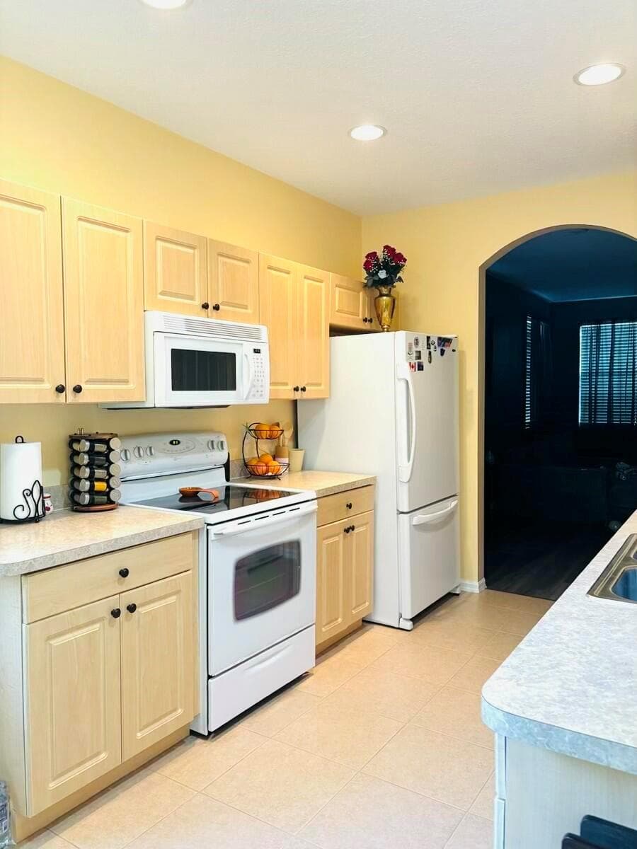 2104 SE Eatonville Drive, Port St. Lucie, FL 34952 — zdjęcie 3
