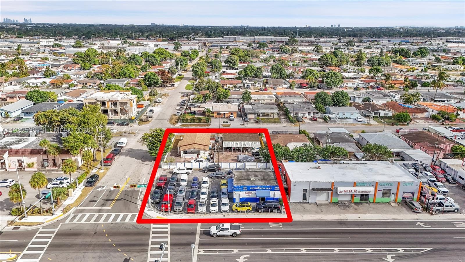 4265 E 8th Ave, Hialeah, FL 33013 — zdjęcie 4