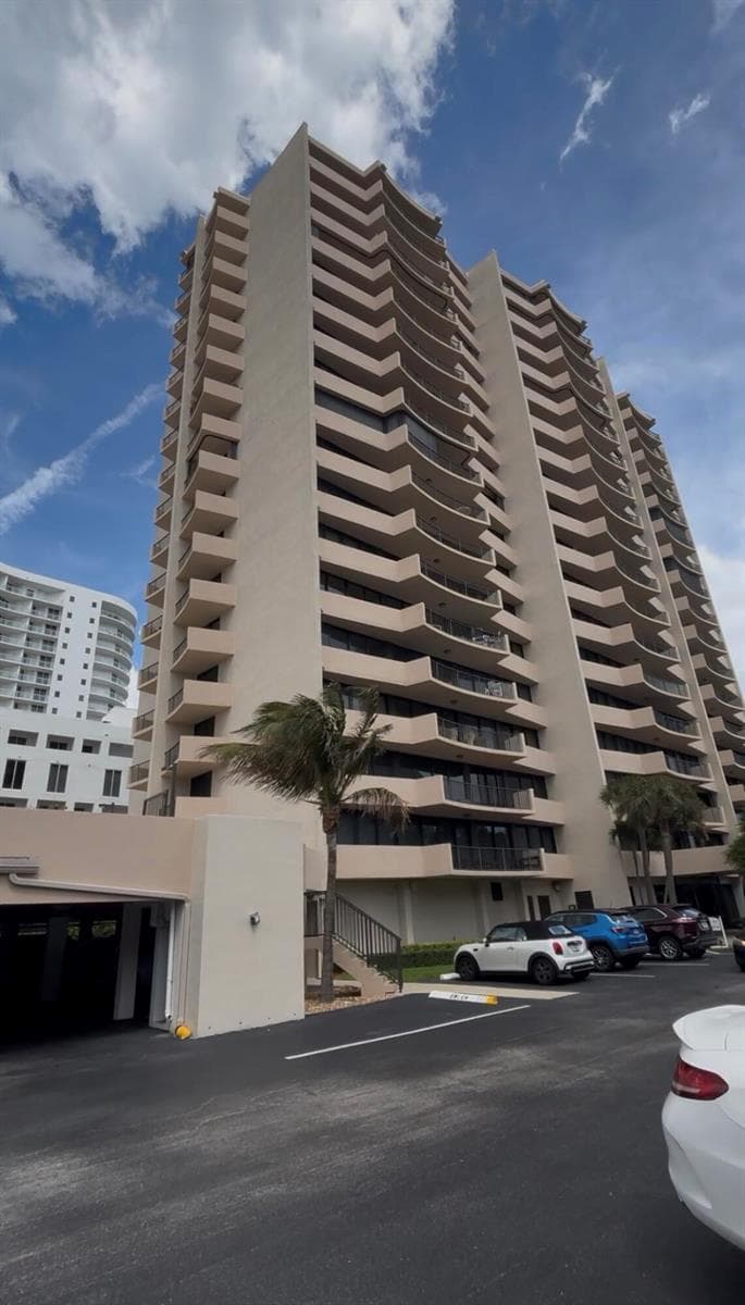 4200 N Ocean Avenue # 1-605, Riviera Beach, FL 33407