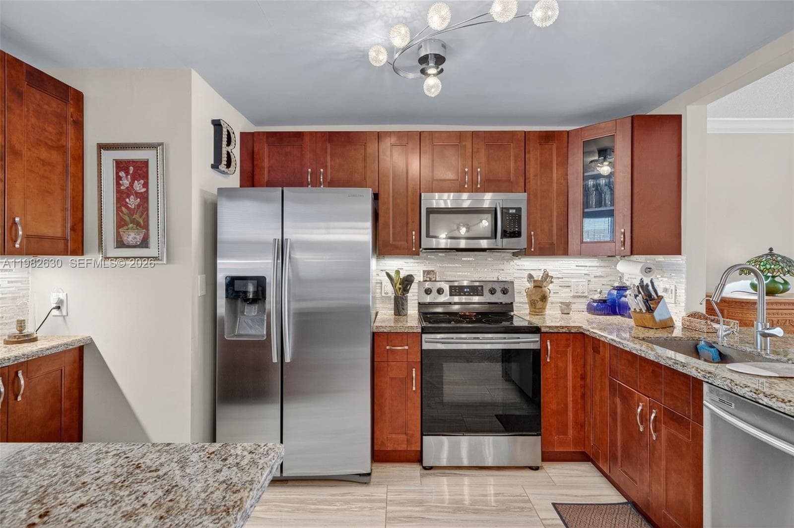 121 Golden Isles Dr # 205, Hallandale Beach, FL 33009 — zdjęcie 4