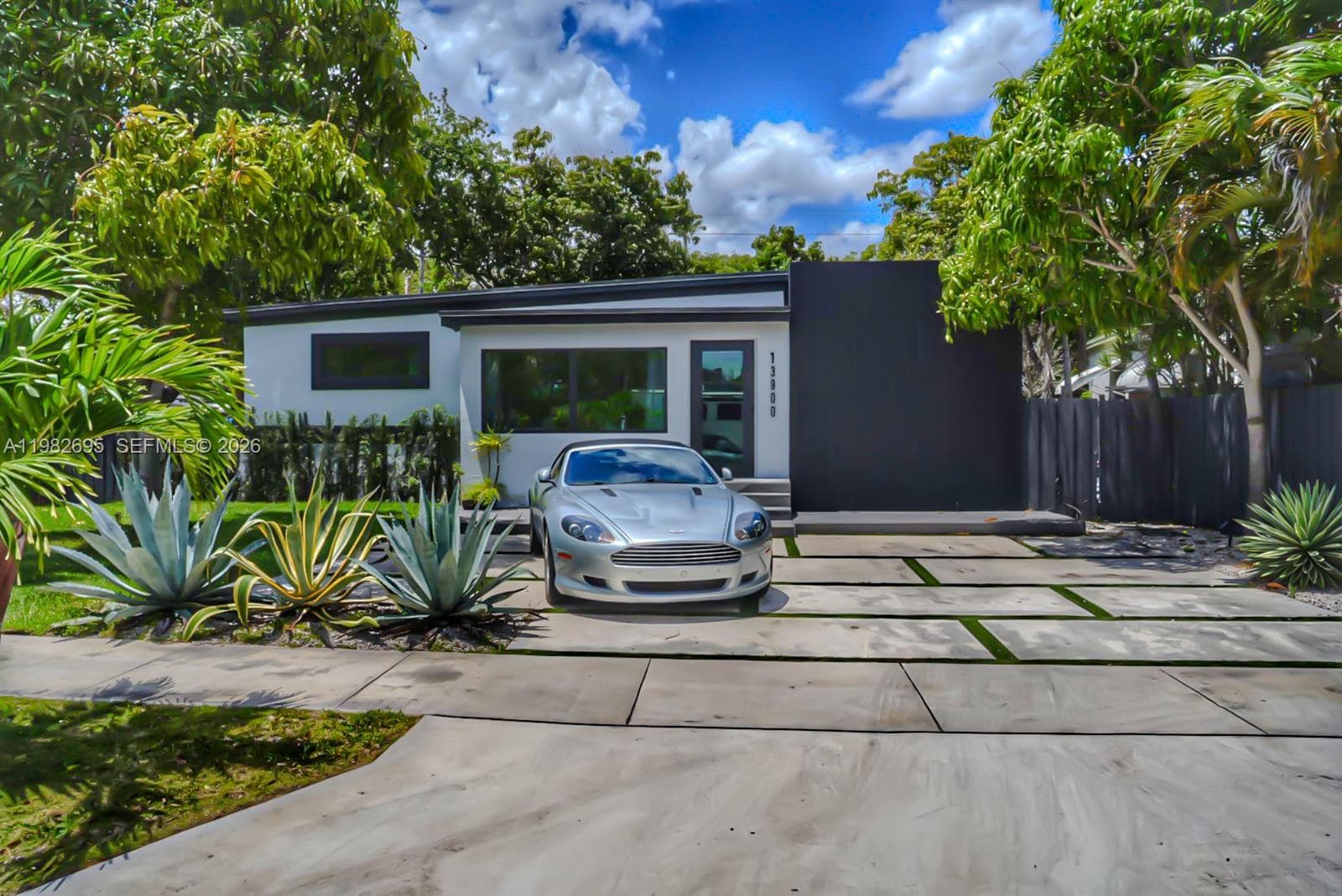 13900 NE 16th Ct, North Miami, FL 33181 — zdjęcie 2