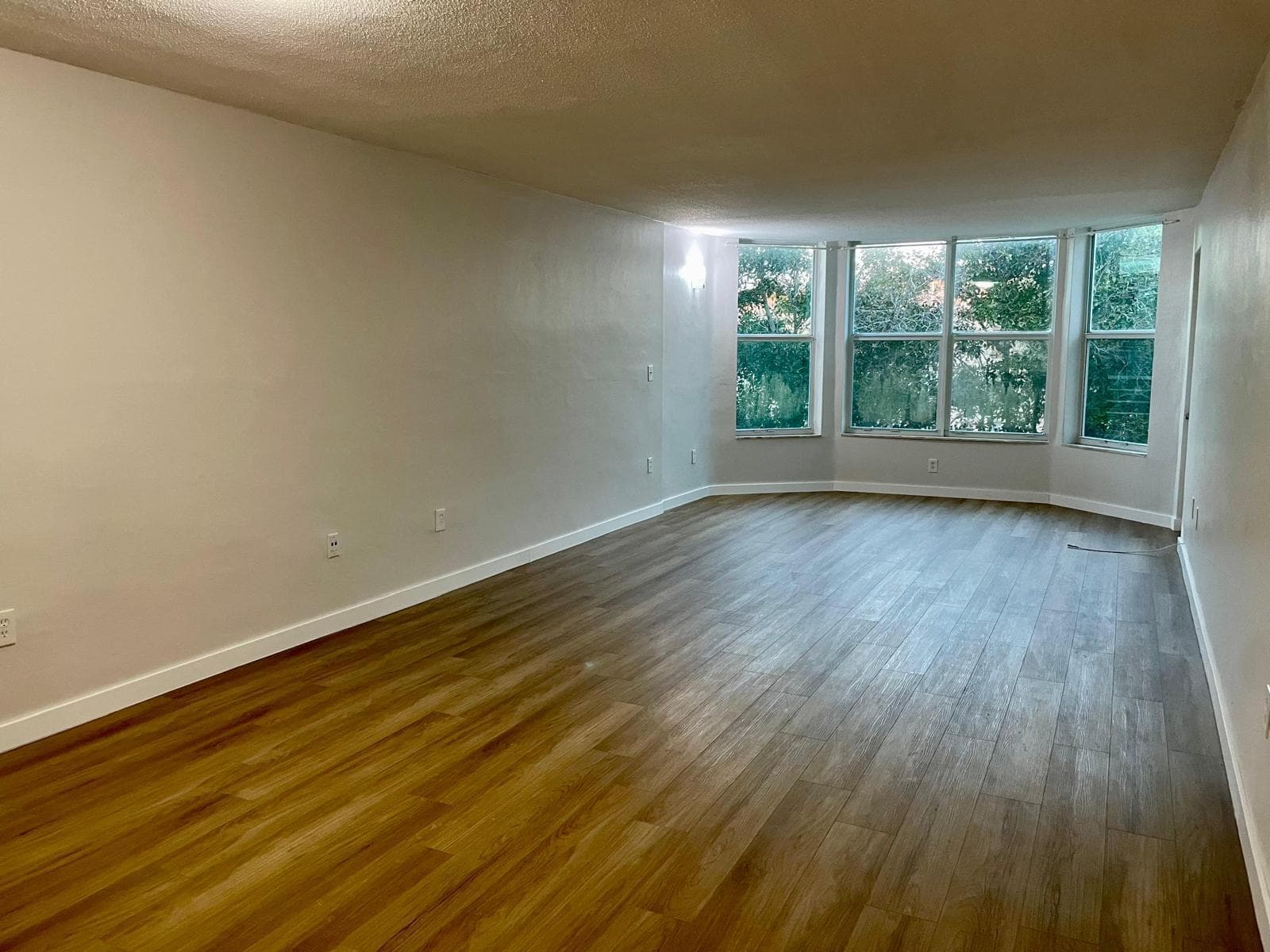 1401 NE 191st Street, Miami, FL 33179 — zdjęcie 2