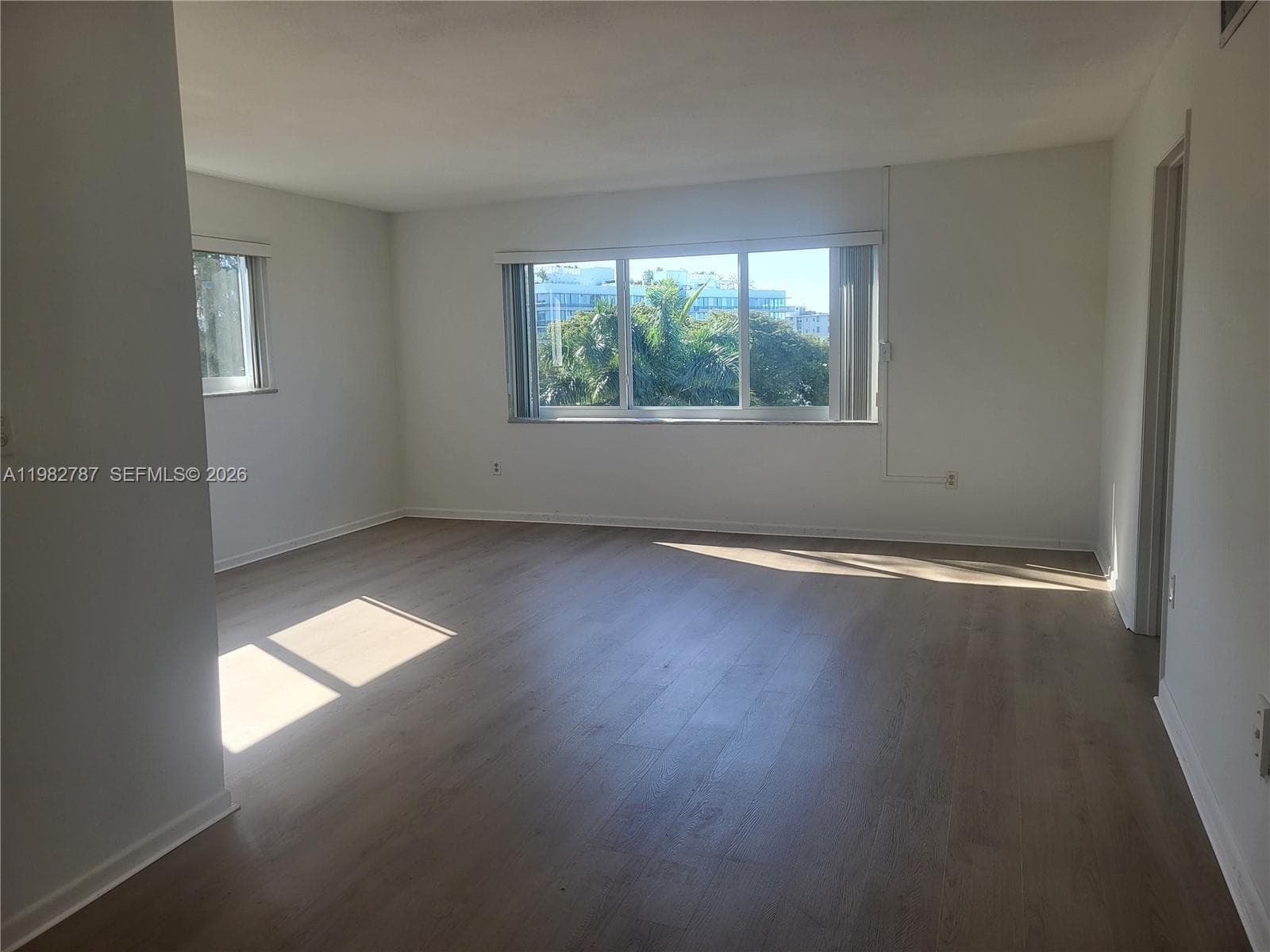 1020 94th St # 503, Bay Harbor Islands, FL 33154 — zdjęcie 4