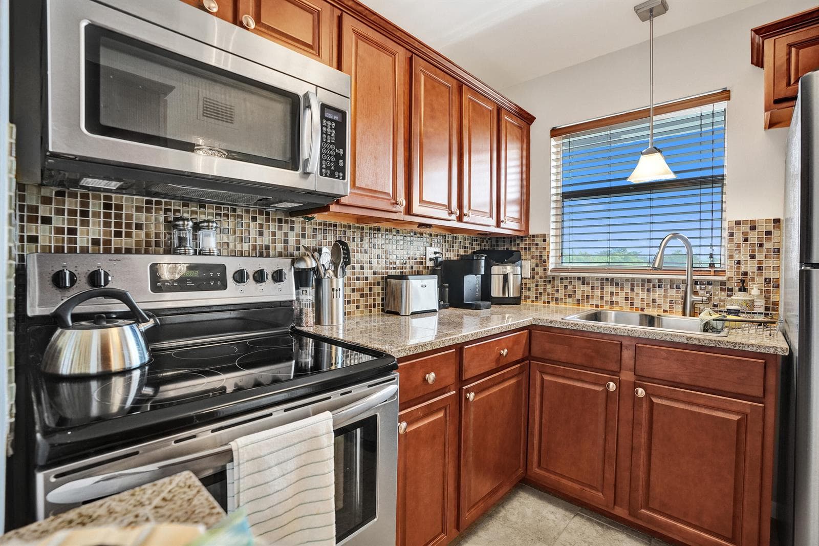 2901 E Sunrise Lakes Drive E # 305, Sunrise, FL 33322 — zdjęcie 2