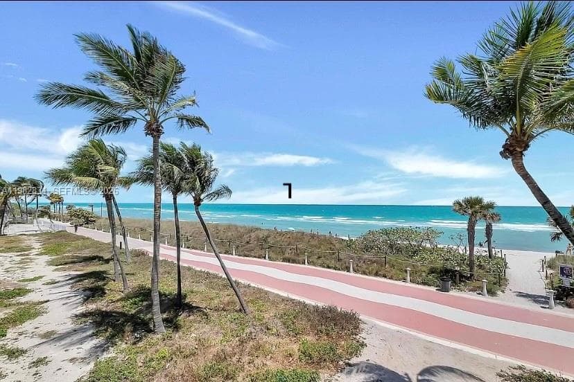 5401 Collins Ave # 411, Miami Beach, FL 33140