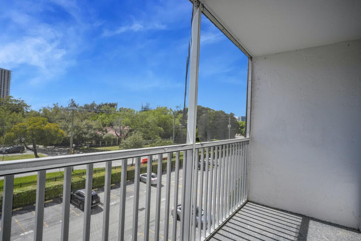 16851 NE 23rd Avenue # A408, North Miami Beach, FL 33160 — zdjęcie 5