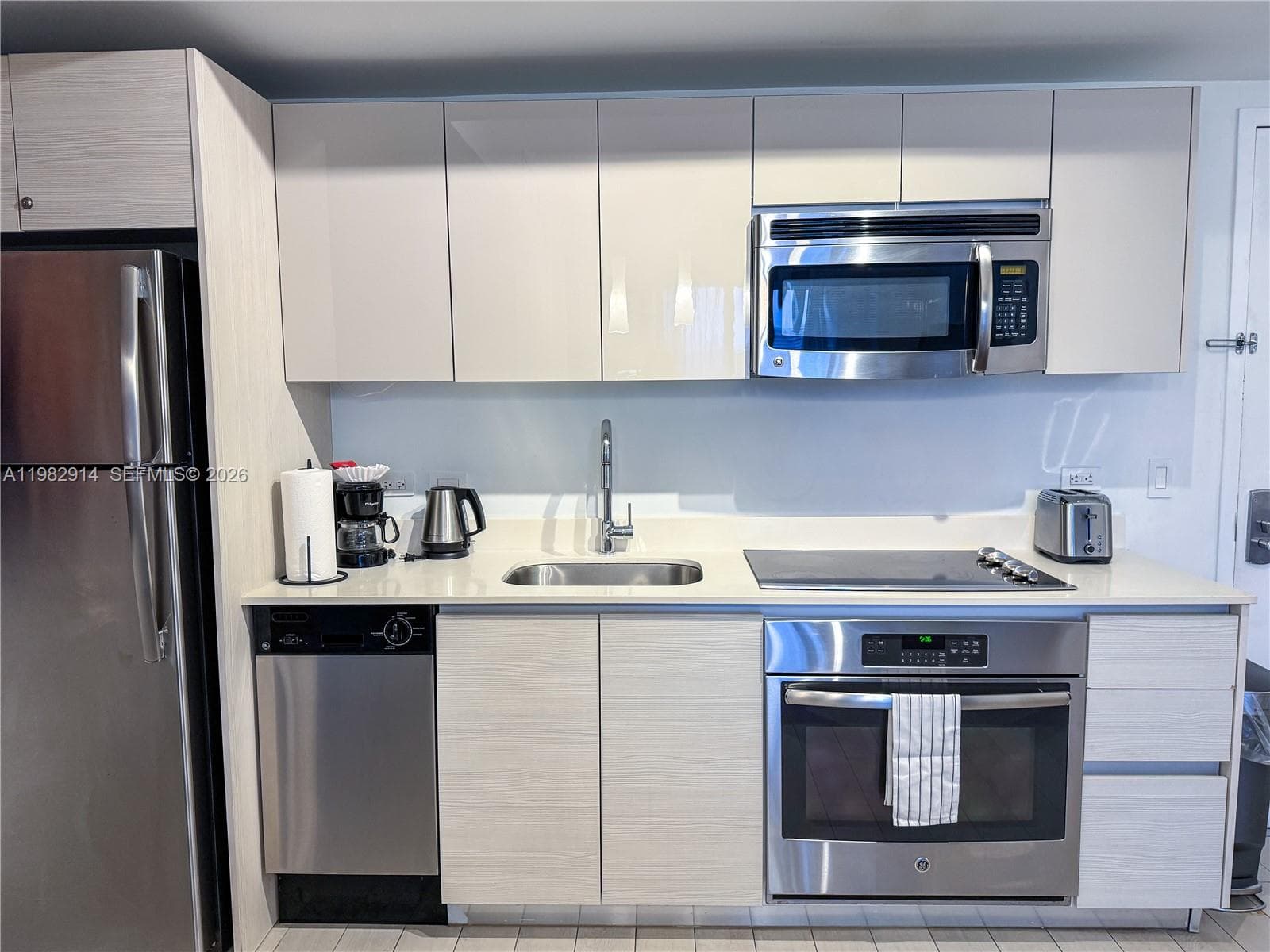 2602 E Hallandale Beach Blvd # R805, Hallandale Beach, FL 33009 — zdjęcie 5