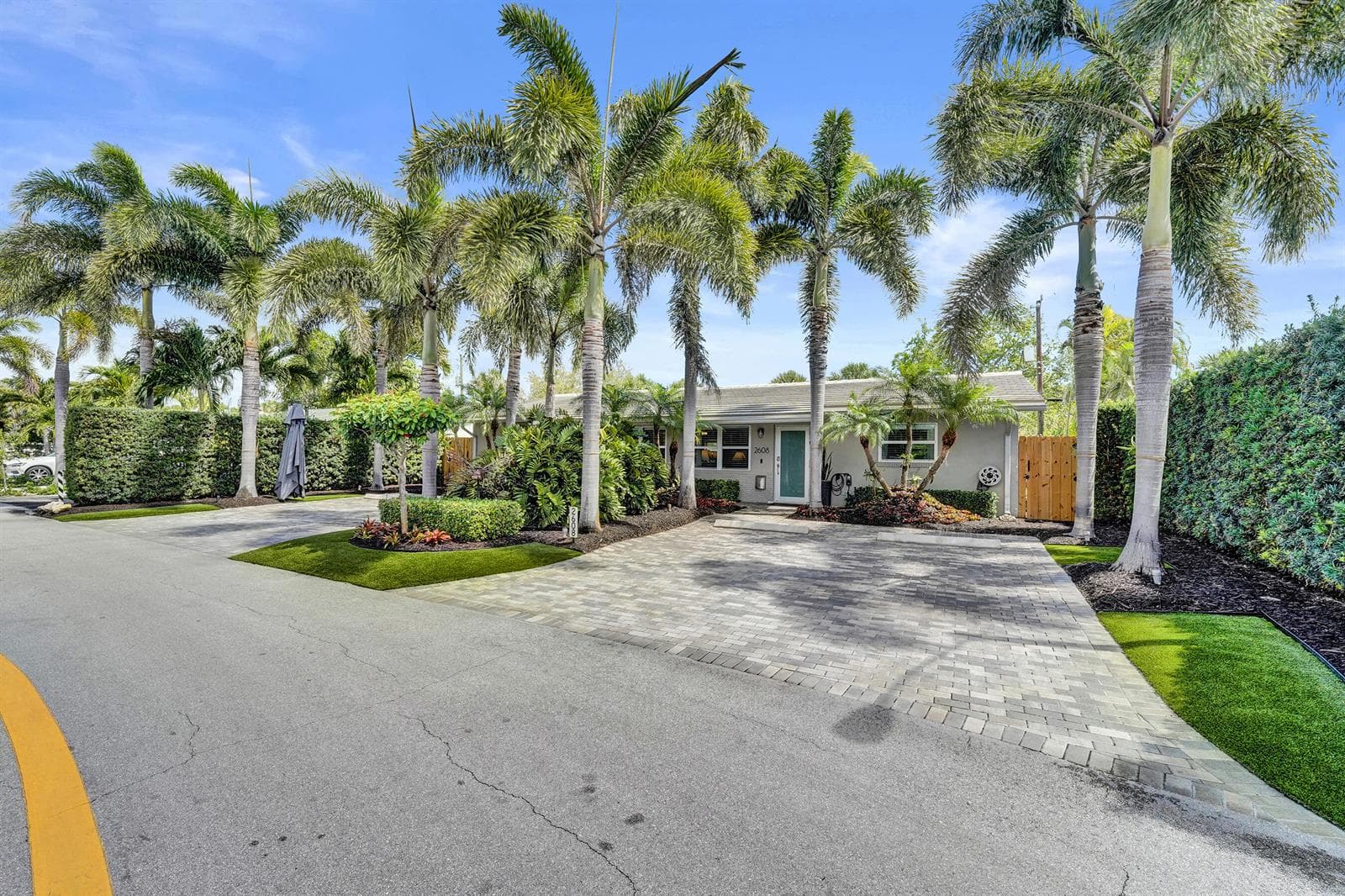 2610 NE 10th Terrace # 2608-2610, Wilton Manors, FL 33334 — zdjęcie 3