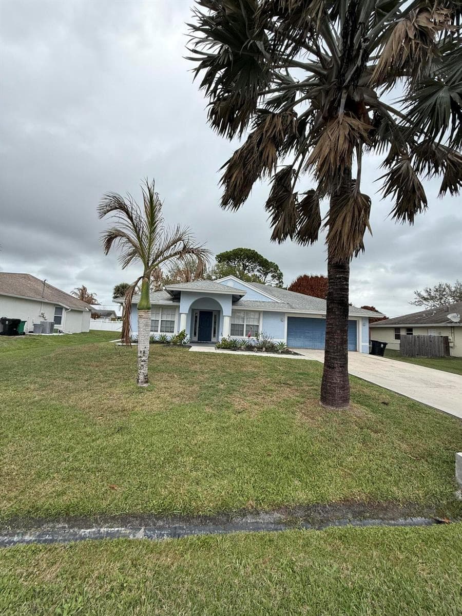 249 NE Glentry Avenue, Port St. Lucie, FL 34983 — zdjęcie 2