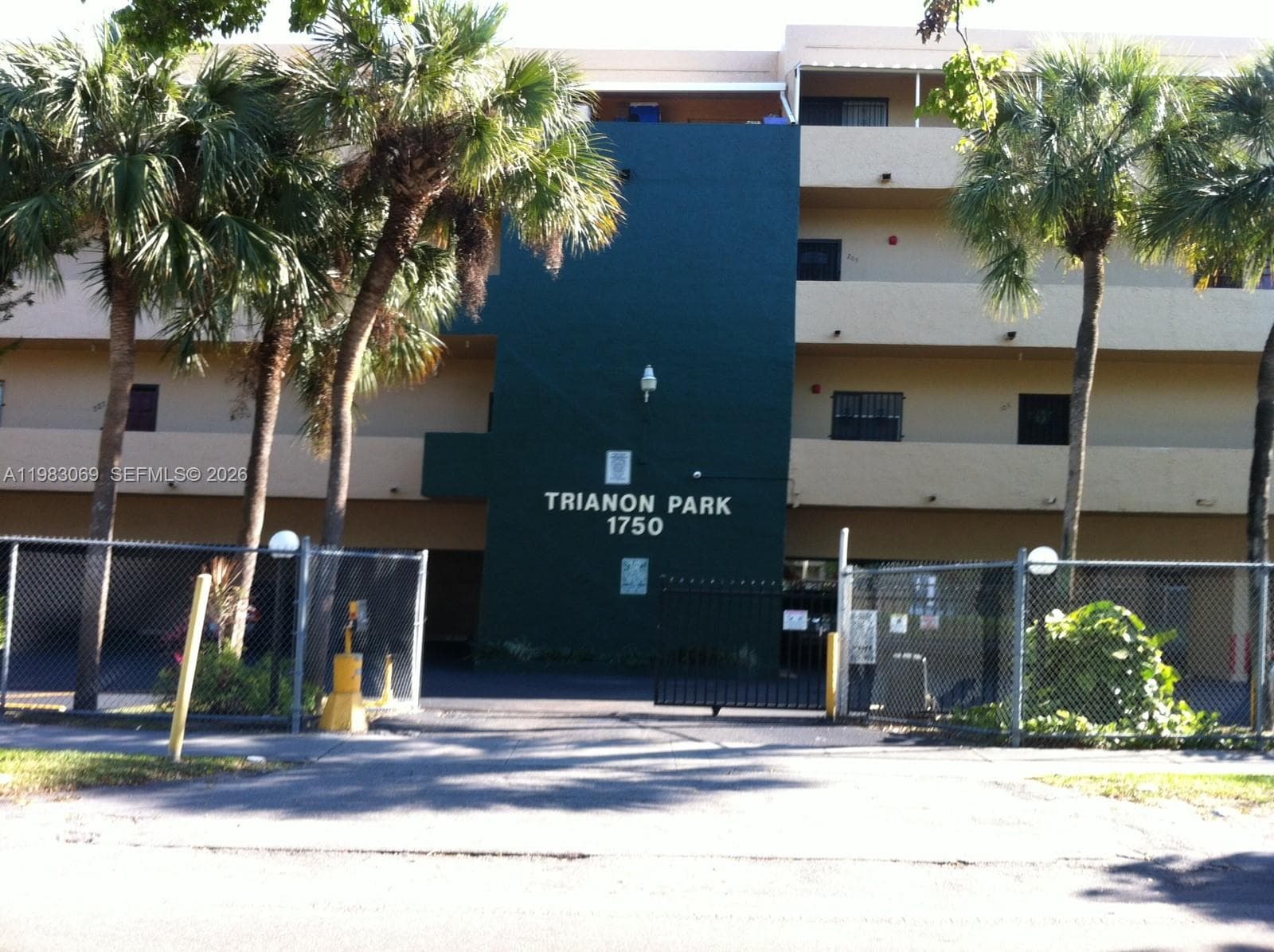 1750 W 56 st # 112, Hialeah, FL 33012