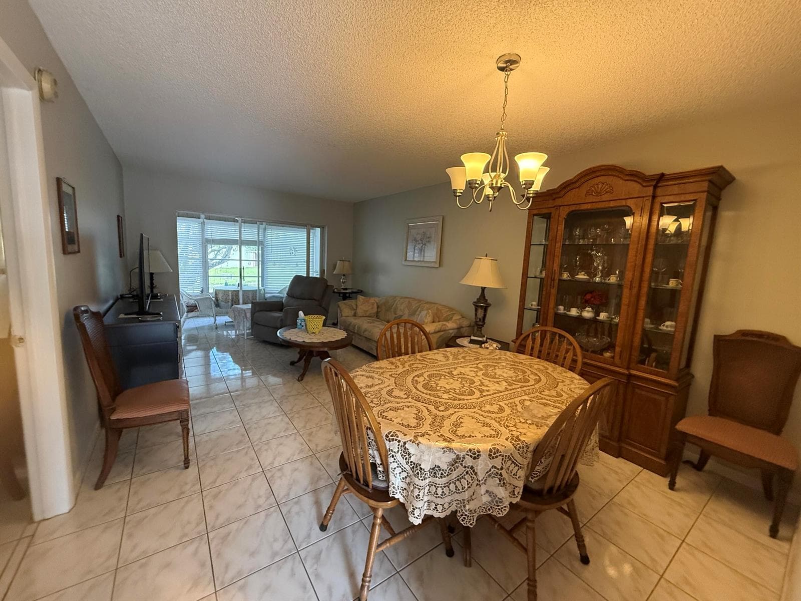 3001 NW 46th Avenue # 204, Lauderdale Lakes, FL 33313 — zdjęcie 2