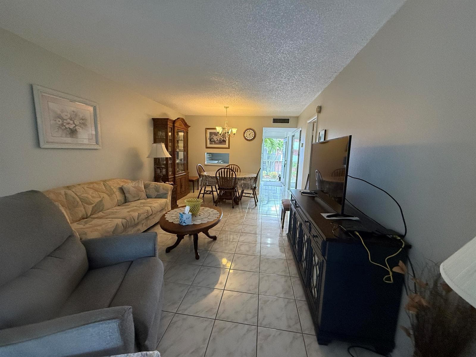 3001 NW 46th Avenue # 204, Lauderdale Lakes, FL 33313 — zdjęcie 3