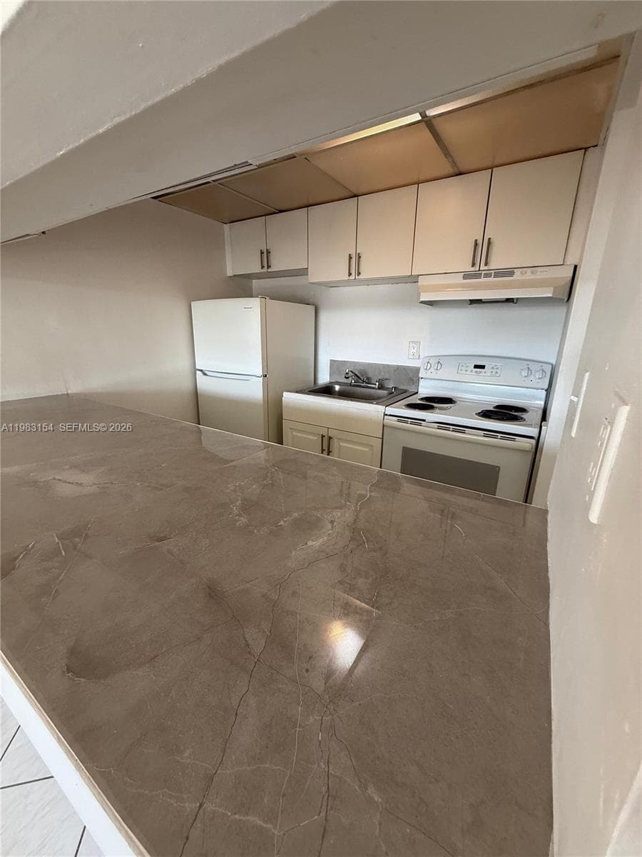 251 NW 177th St # A-218, Miami Gardens, FL 33169 — zdjęcie 3
