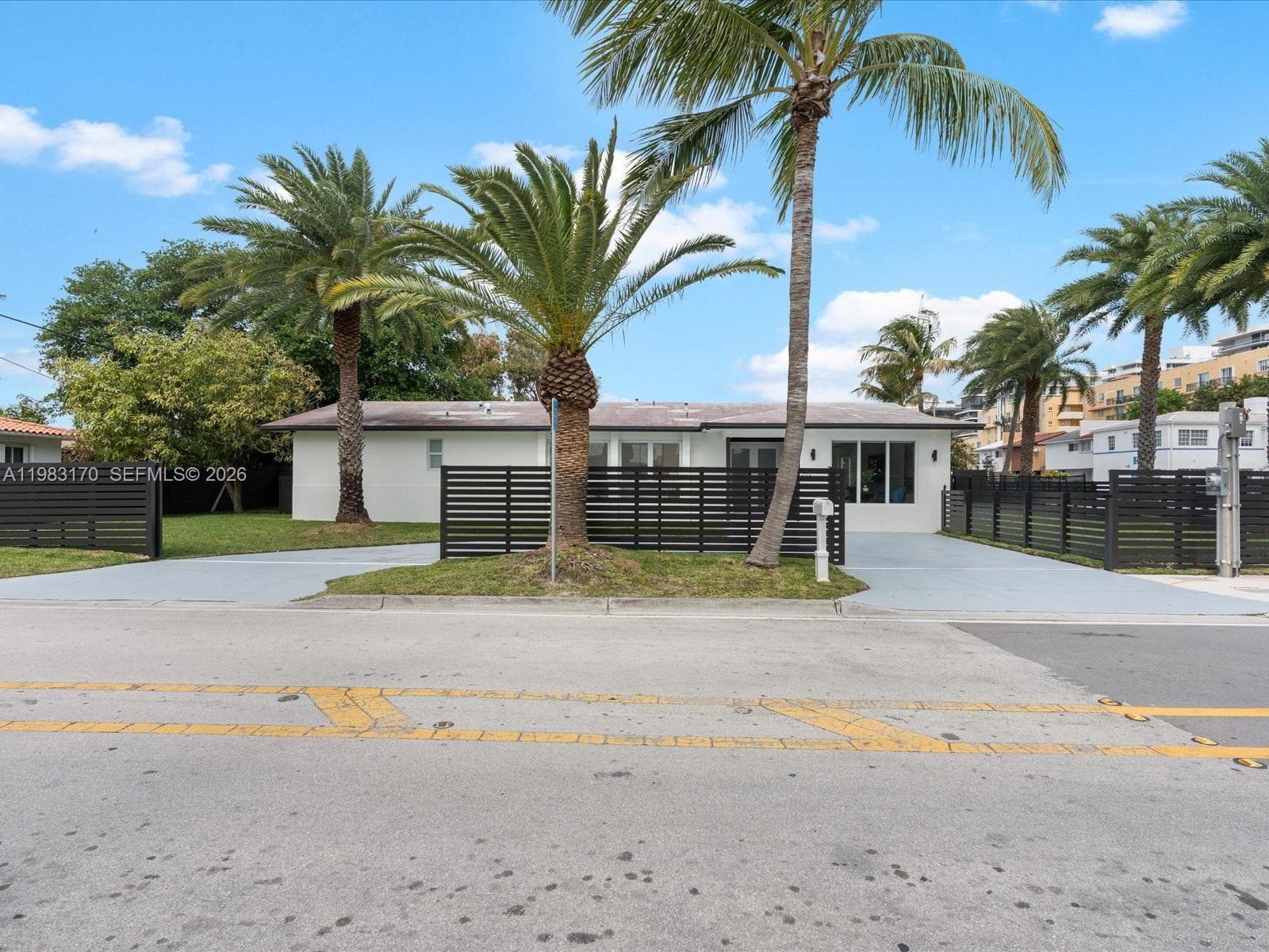 301 88th St, Surfside, FL 33154 — zdjęcie 4