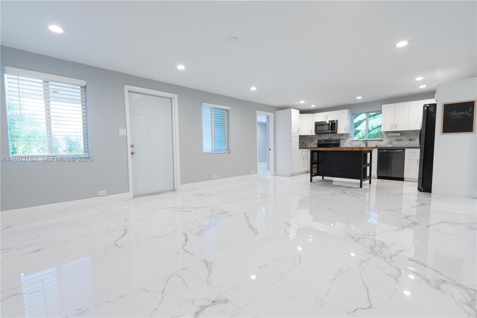 11 Judy Pl, Key Largo, FL 33037