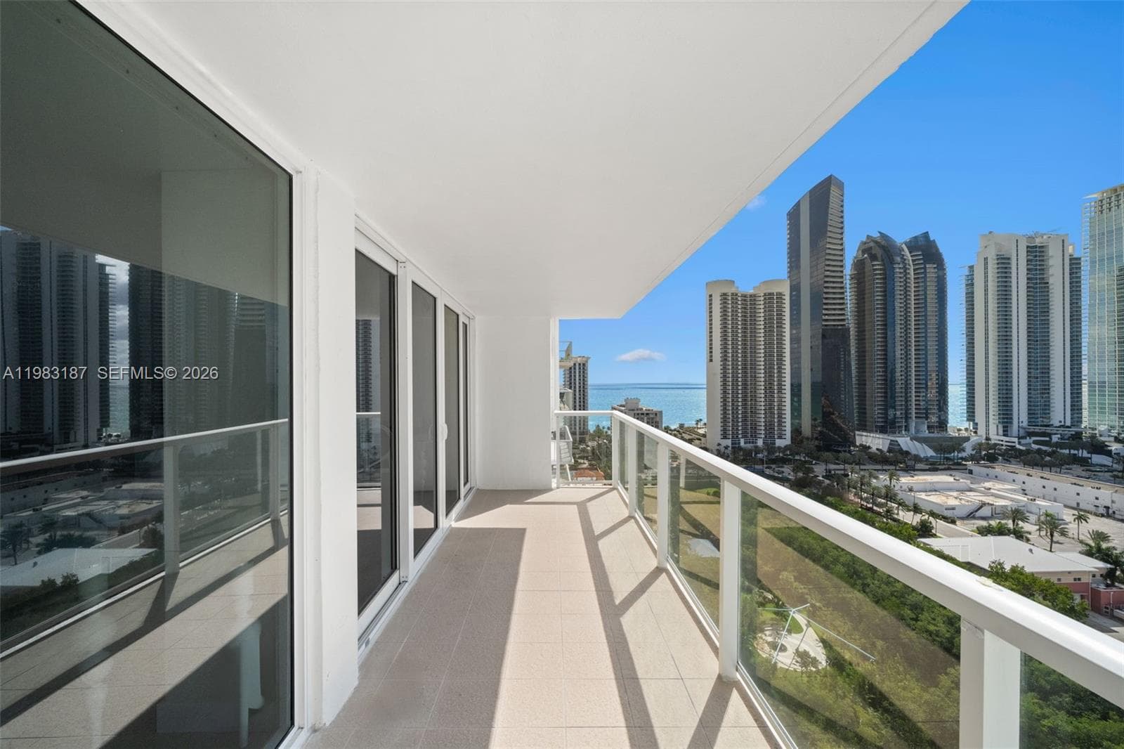 230 S 174th St # 2202, Sunny Isles Beach, FL 33160 — zdjęcie 5