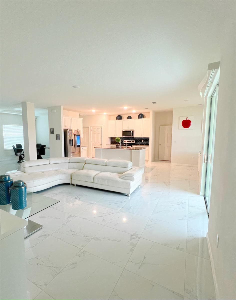 103 SW Grove Avenue, Port St. Lucie, FL 34983 — zdjęcie 3