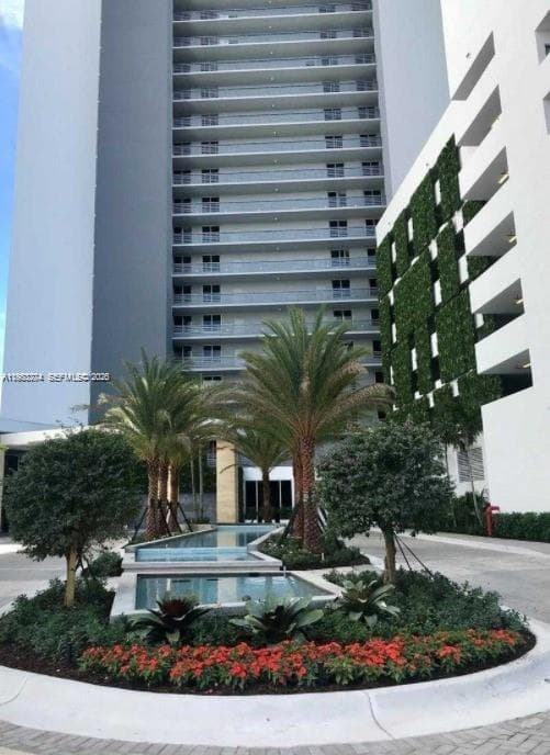 16385 Biscayne Blvd # 2702, North Miami Beach, FL 33160