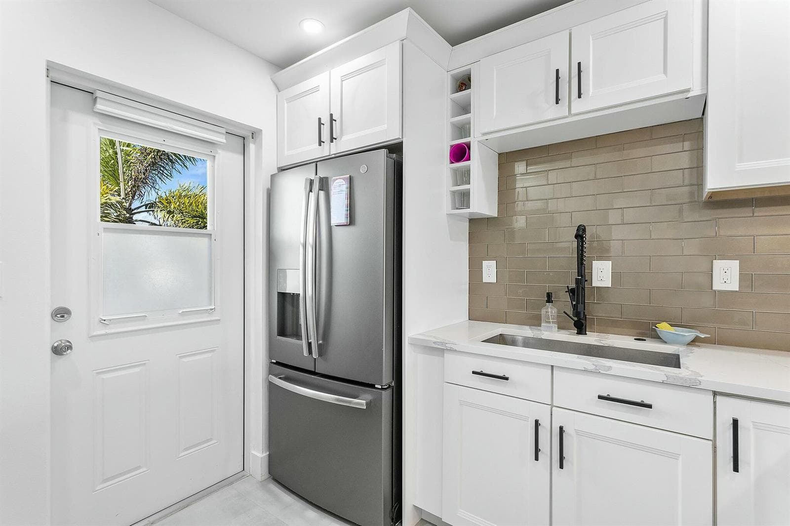 330 N Federal Highway, Deerfield Beach, FL 33441 — zdjęcie 3