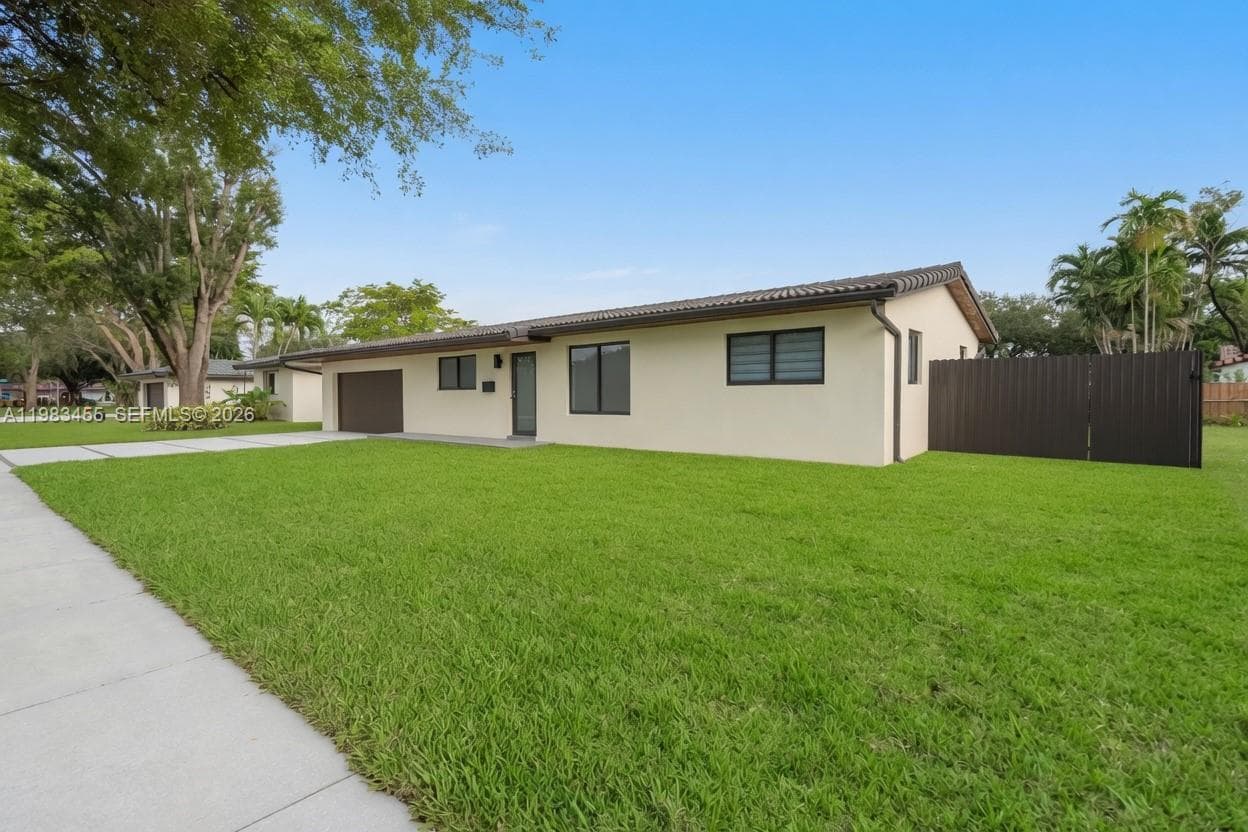 14515 Mahogany Ct, Miami Lakes, FL 33014 — zdjęcie 3
