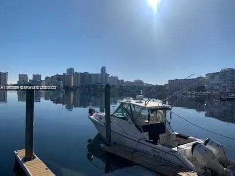462 Golden Isles Dr # 202, Hallandale Beach, FL 33009 — zdjęcie 2