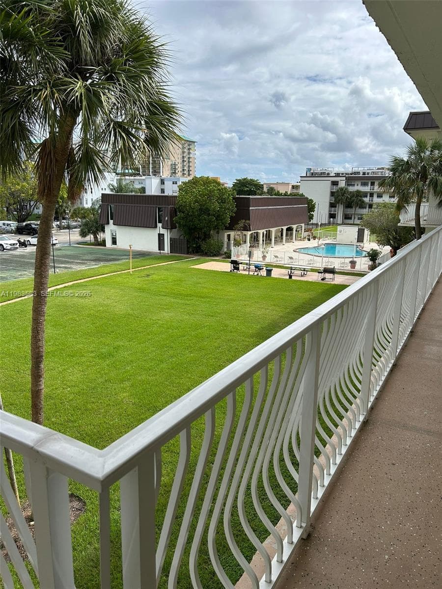 500 NE 2nd St # 310, Dania Beach, FL 33004 — zdjęcie 3