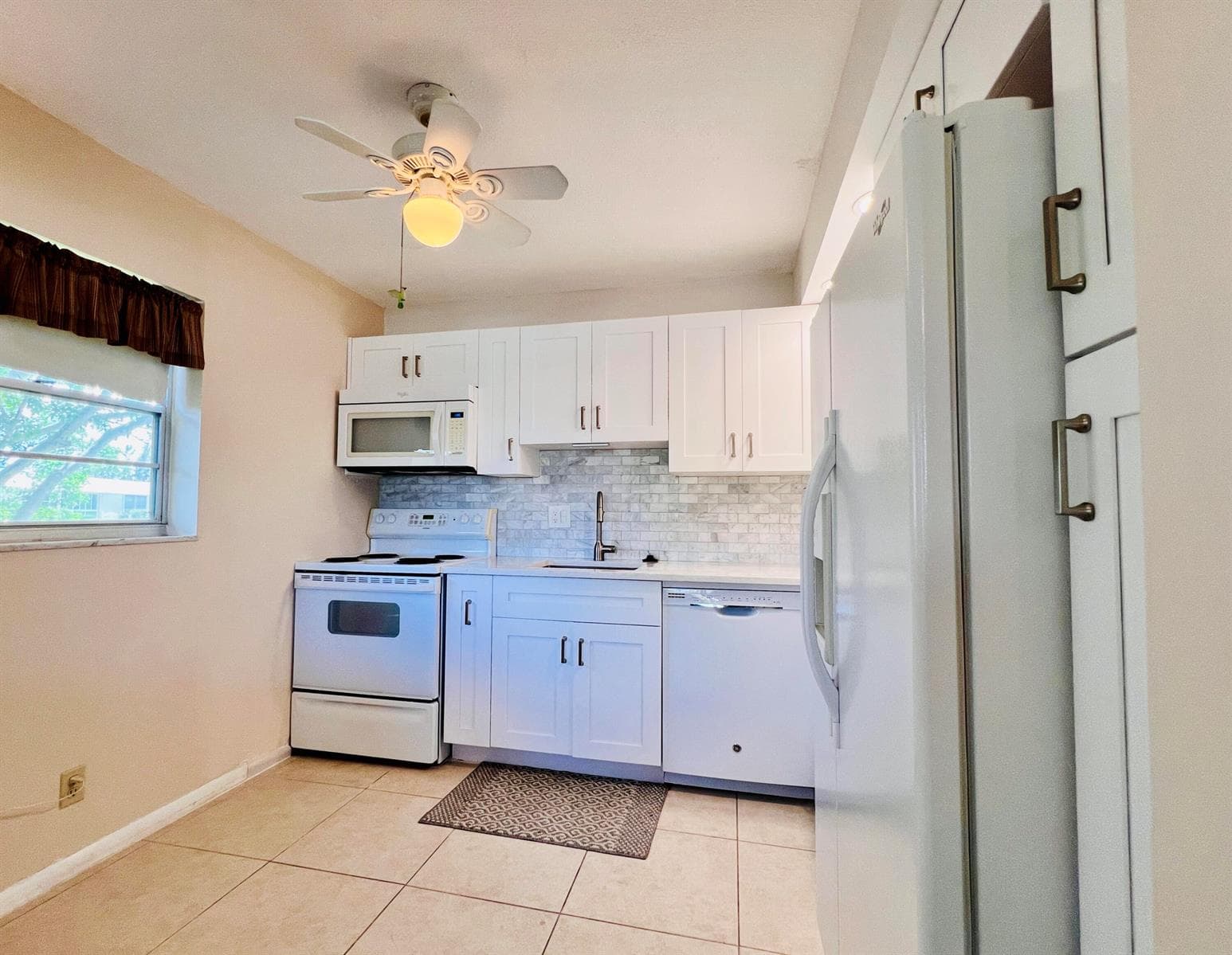 314 Wellington D, West Palm Beach, FL 33417 — zdjęcie 4