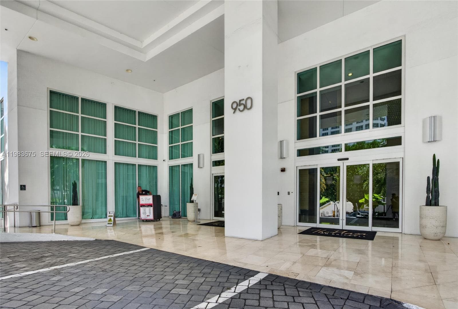 950 Brickell Bay Dr # 4100, Miami, FL 33131 — zdjęcie 3