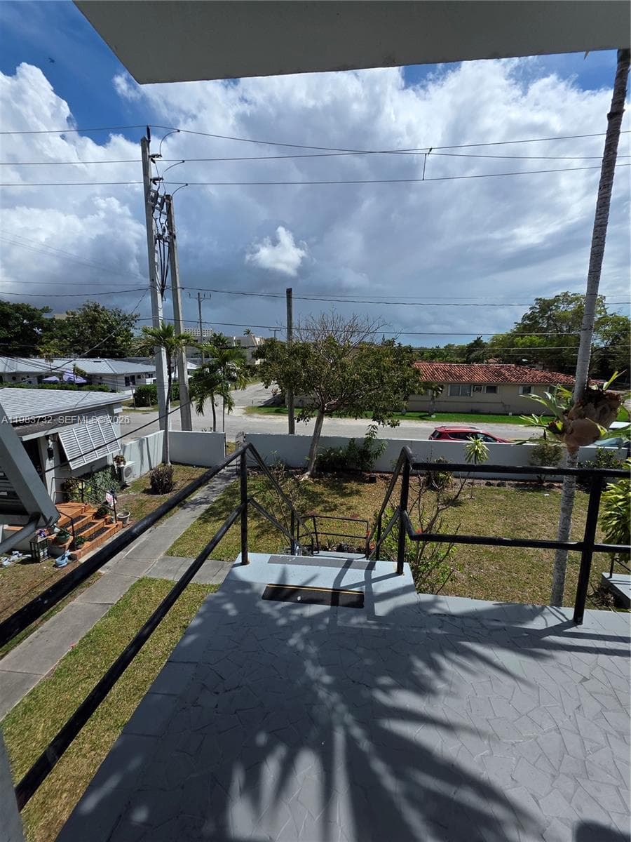 71 Esplanade Dr # D, Miami Springs, FL 33166 — zdjęcie 2