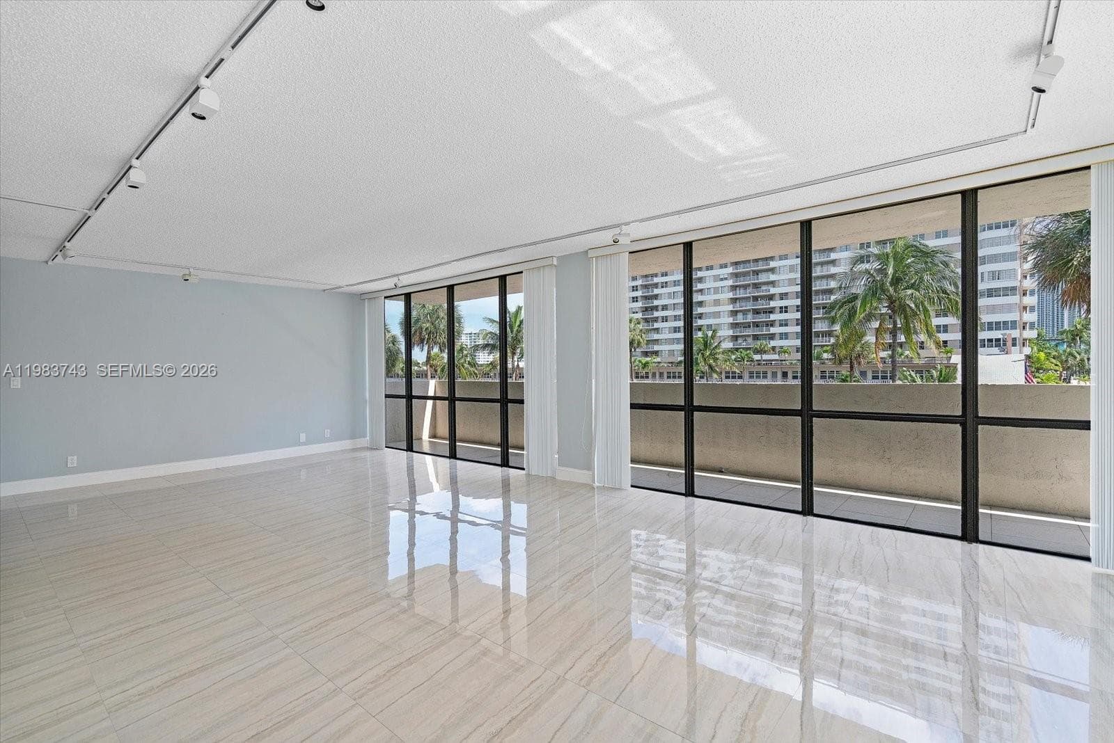 2049 S Ocean Dr # 210, Hallandale Beach, FL 33009 — zdjęcie 3