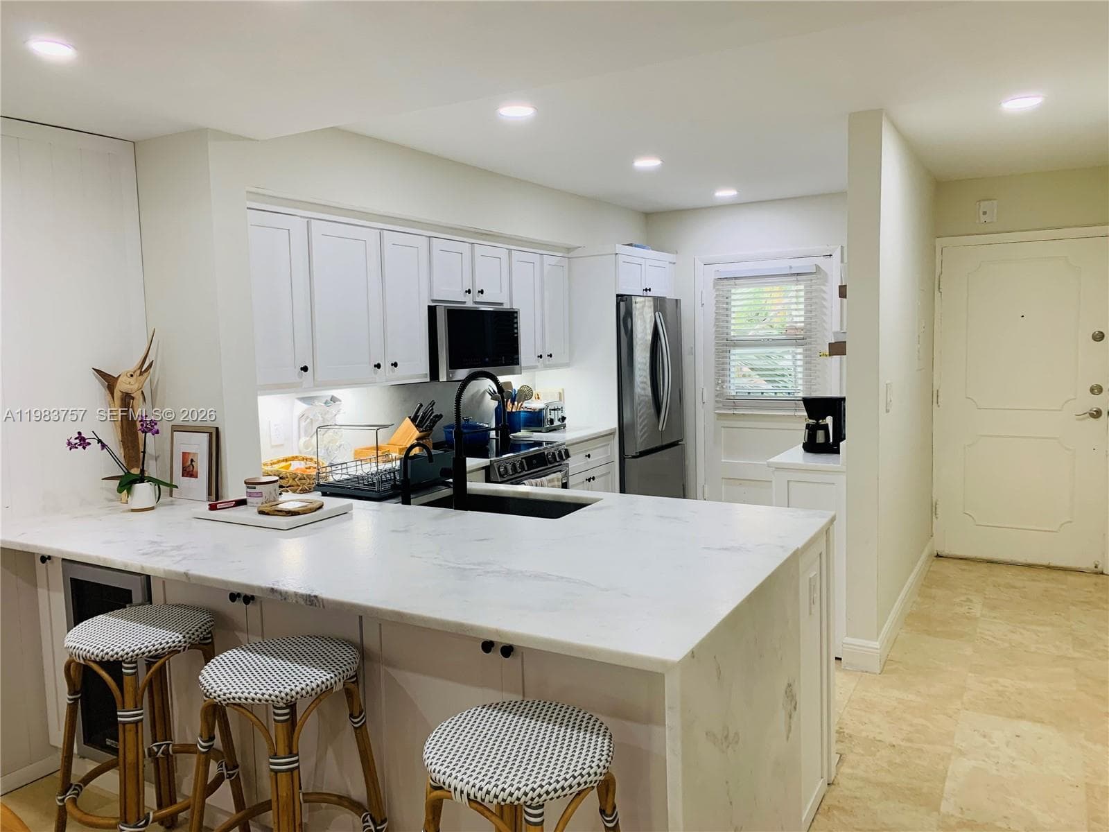 6815 Edgewater Dr # 105, Coral Gables, FL 33133 — zdjęcie 4