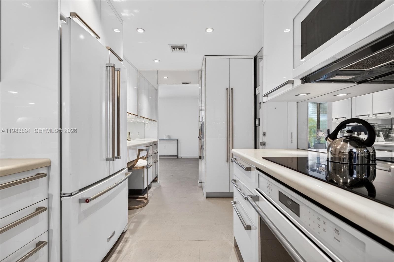 10178 Collins Ave # 208, Bal Harbour, FL 33154 — zdjęcie 3