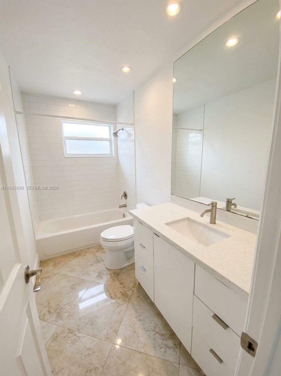 804 NE 2nd St, Hallandale Beach, FL 33009 — zdjęcie 5
