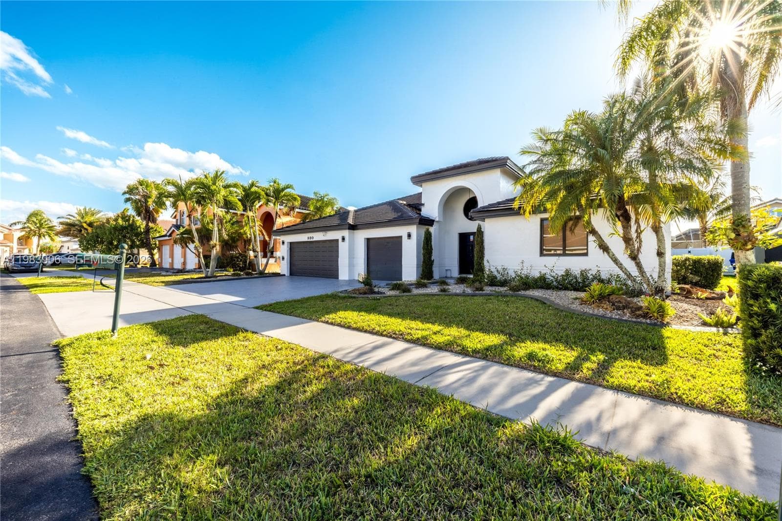 930 NW 197th Ave, Pembroke Pines, FL 33029 — zdjęcie 3