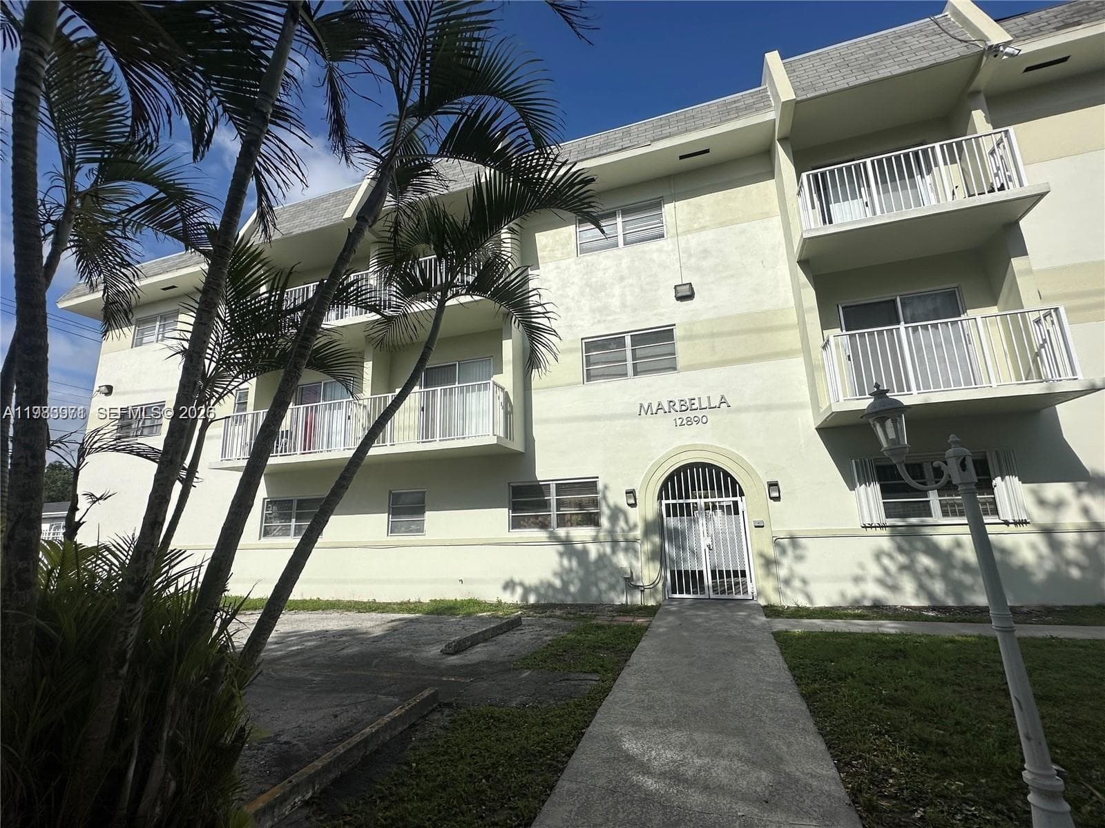 12890 NE 8th Ave # 101, North Miami, FL 33161