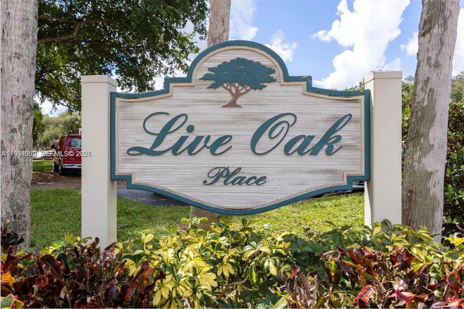 9430 Live Oak Pl # 407, Davie, FL 33324