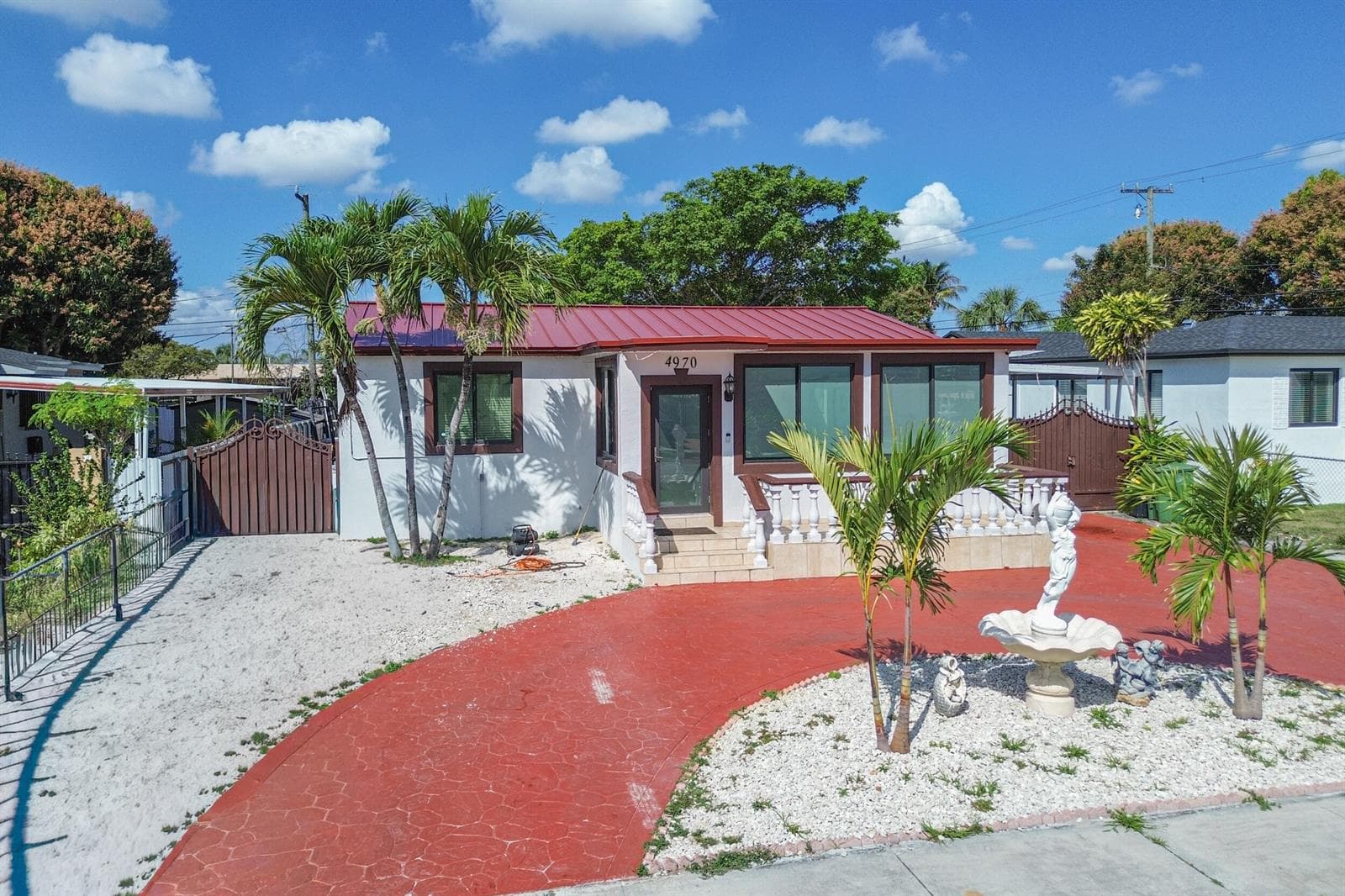 4970 E Palm Court, Hialeah, FL 33013 — zdjęcie 2