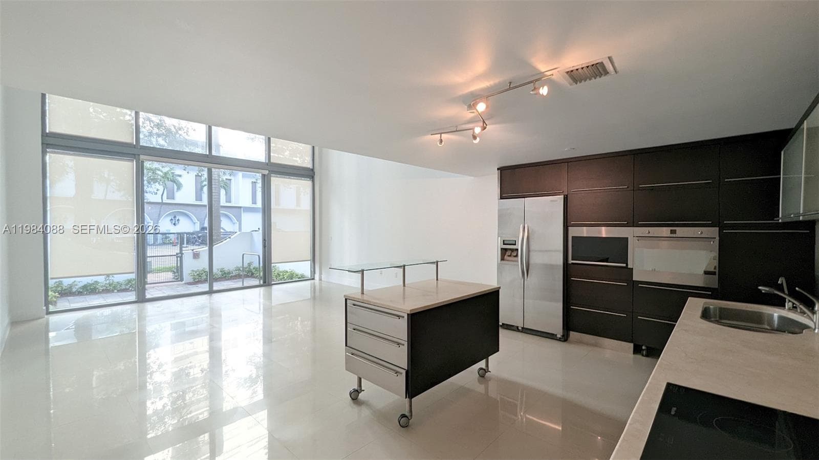 6000 Collins Ave # 111, Miami Beach, FL 33140 — zdjęcie 5