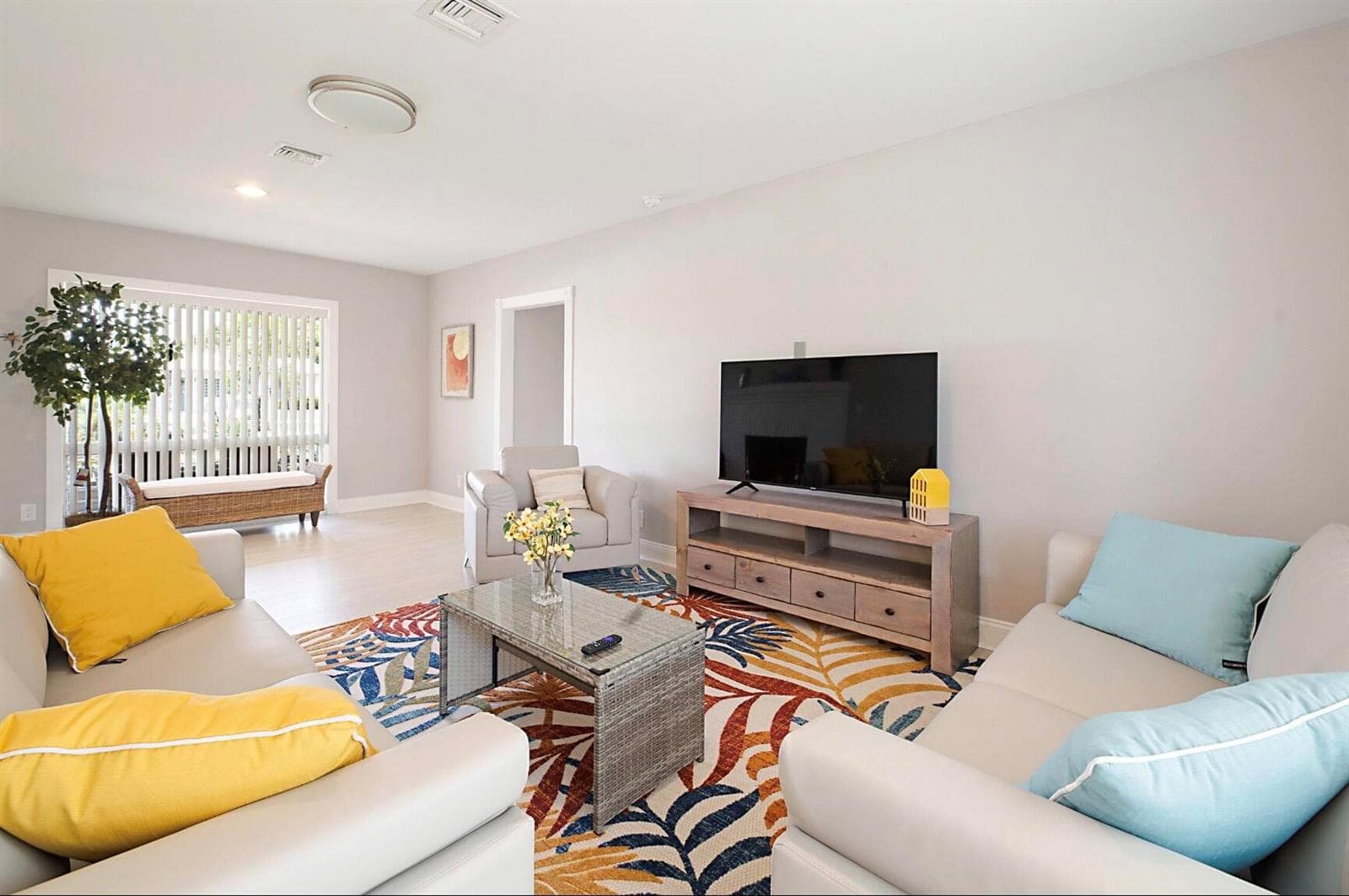 2740 SE 1st Court, Pompano Beach, FL 33062 — zdjęcie 2