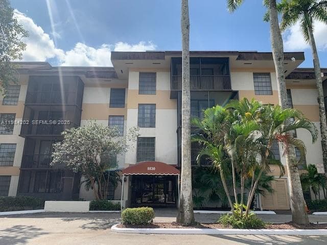 5530 NW 44th St # 111C, Lauderhill, FL 33319