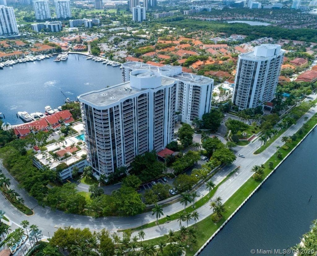 3610 Yacht Club Dr # 1002, Aventura, FL 33180