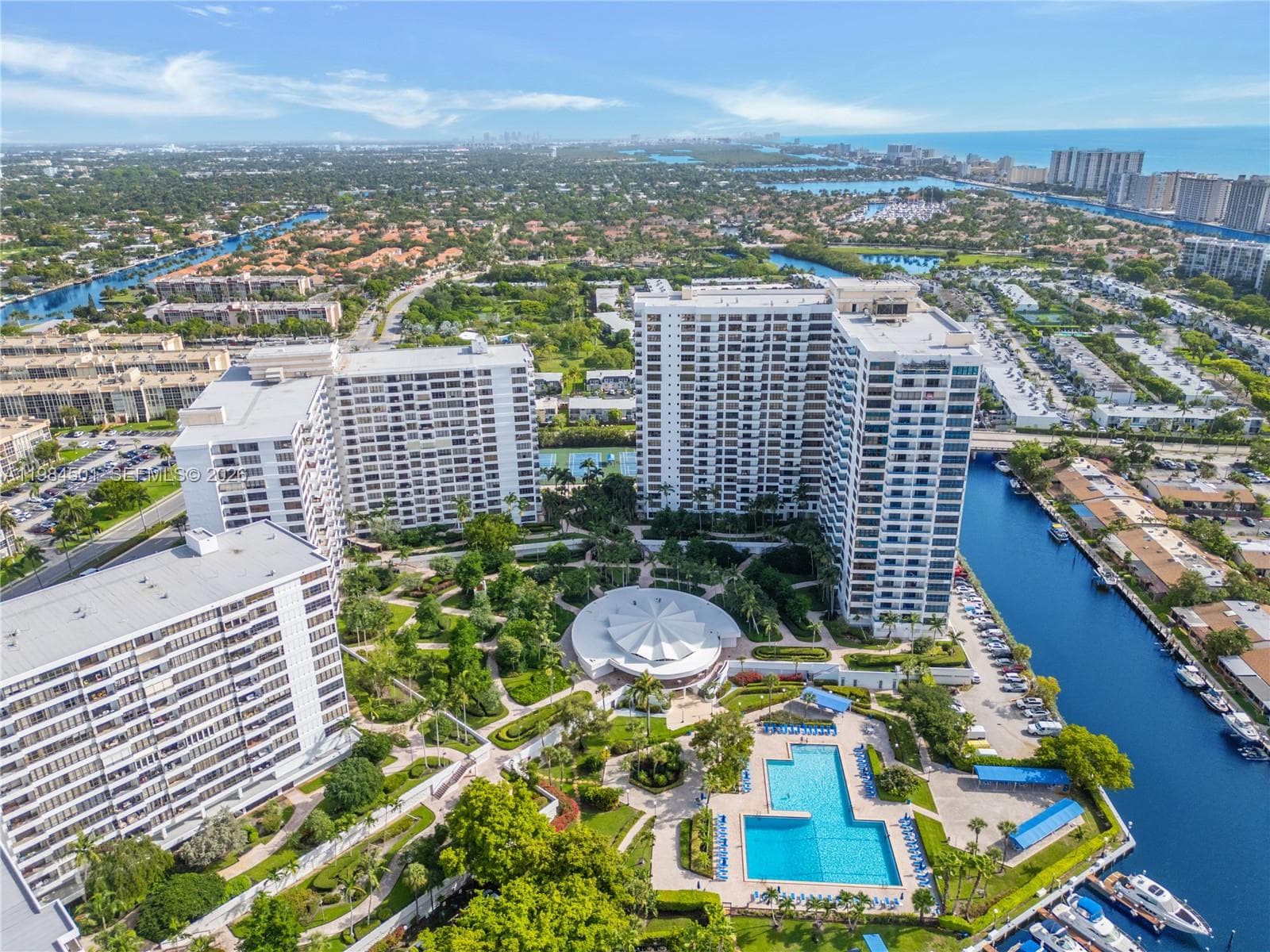 2500 Parkview Dr # 509, Hallandale Beach, FL 33009 — zdjęcie 2